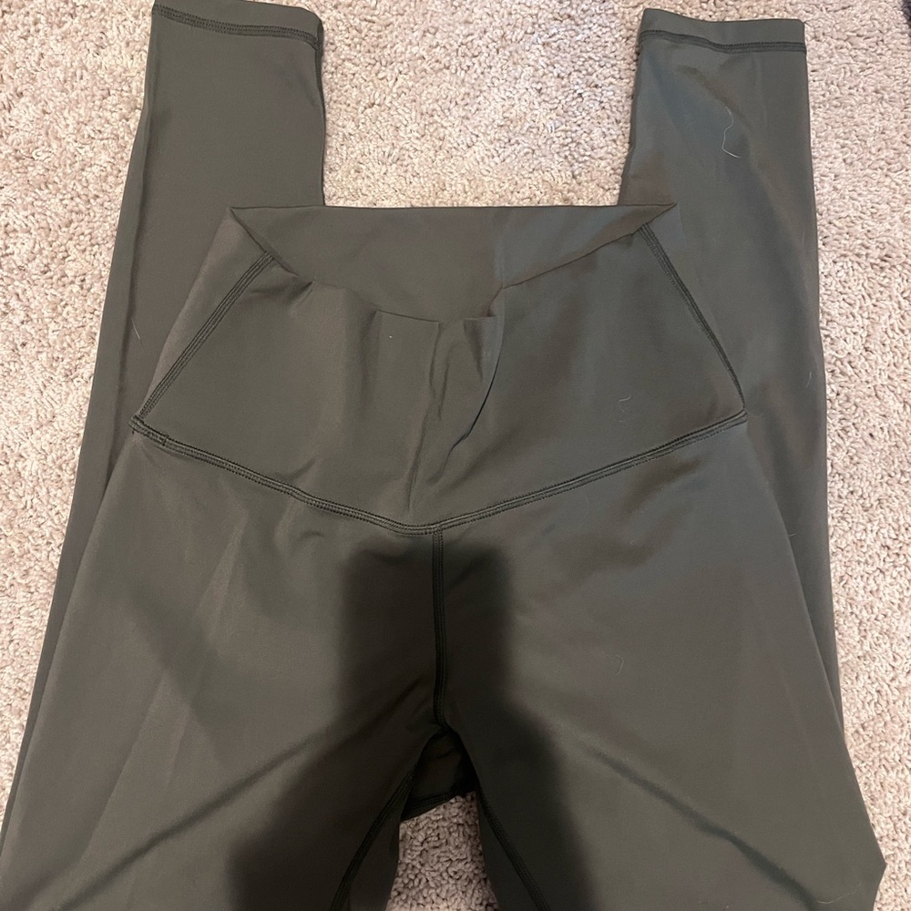 Yelete Dark Green High-Waisted Leggings